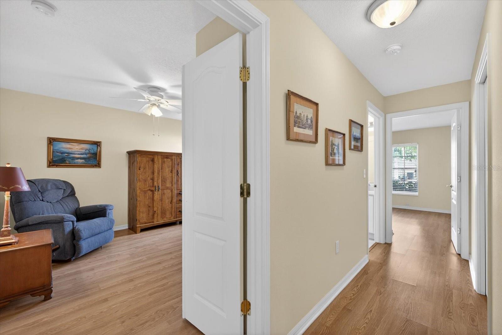 Image 25 of 49 For 10824 Collar Dr