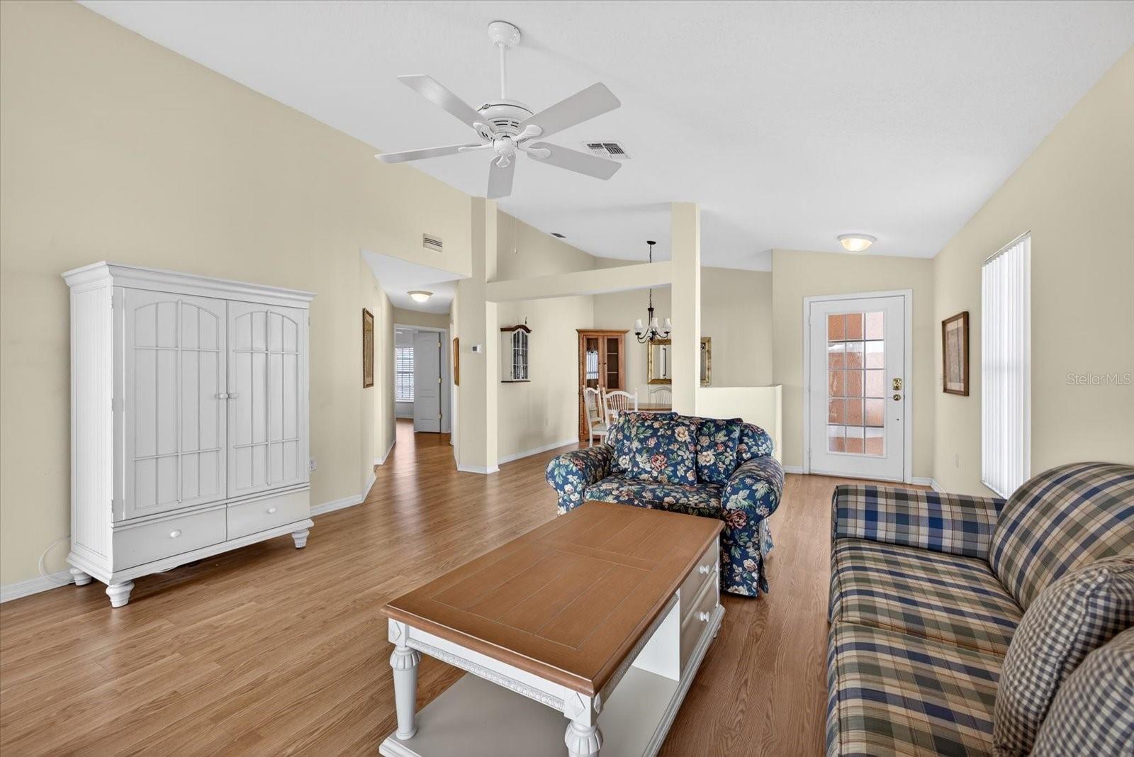 Image 8 of 49 For 10824 Collar Dr