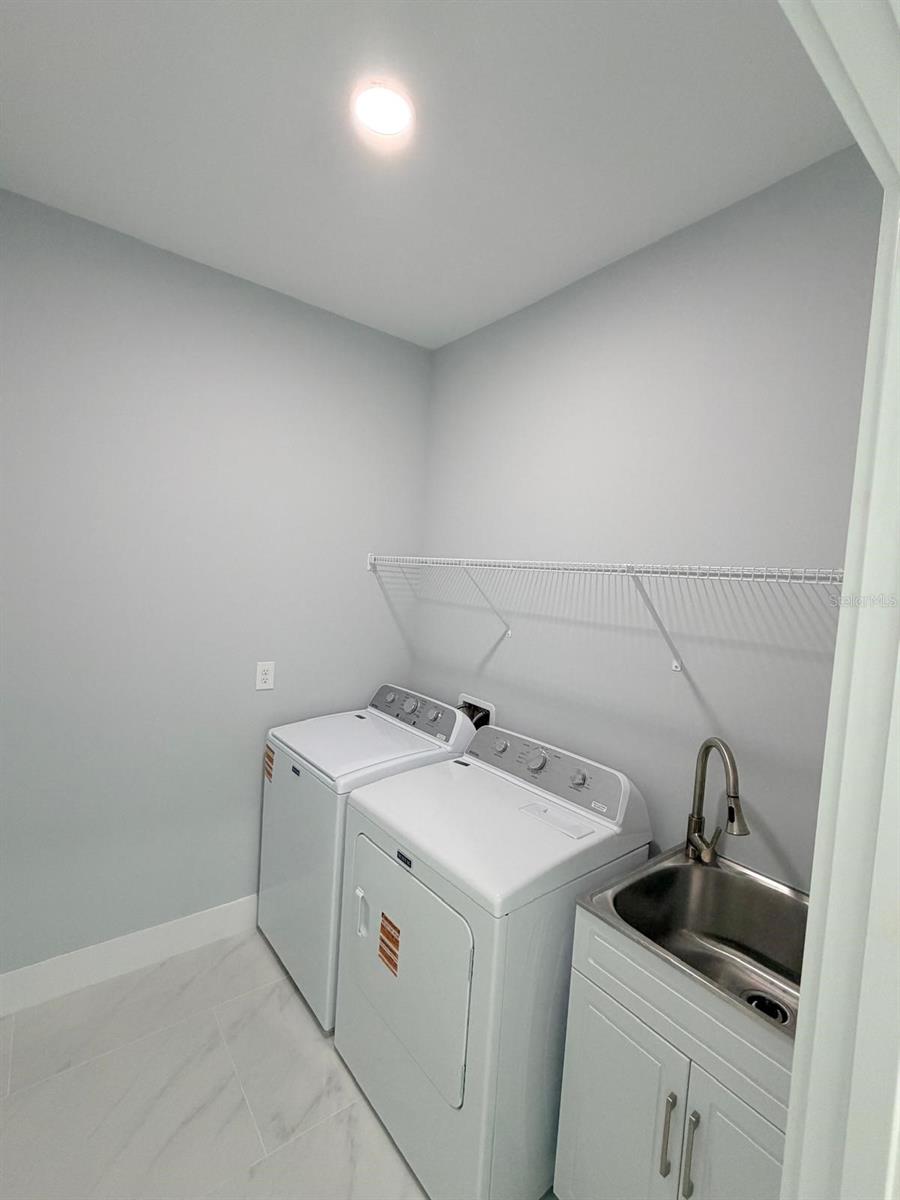 Image 15 of 62 For 313 El Dorado Boulevard N