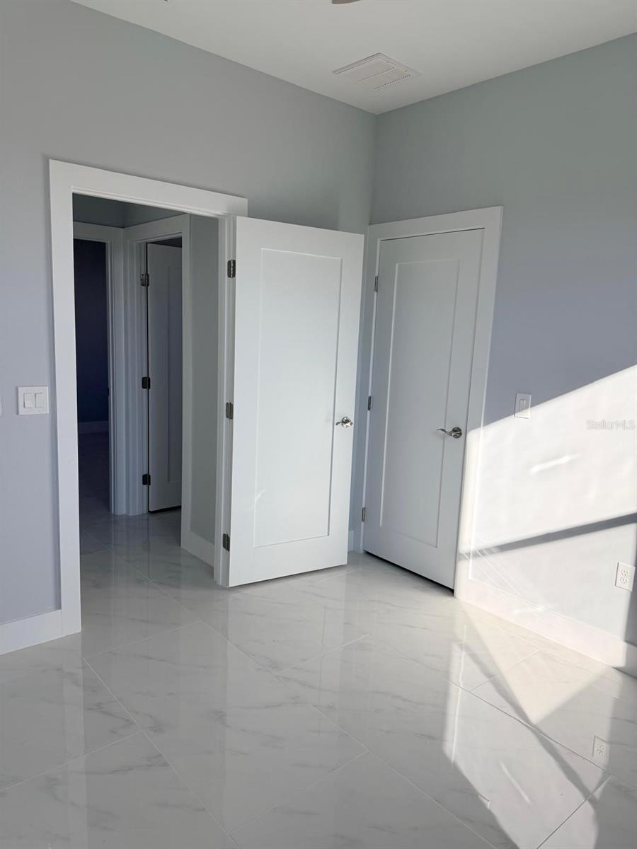 Image 22 of 62 For 313 El Dorado Boulevard N