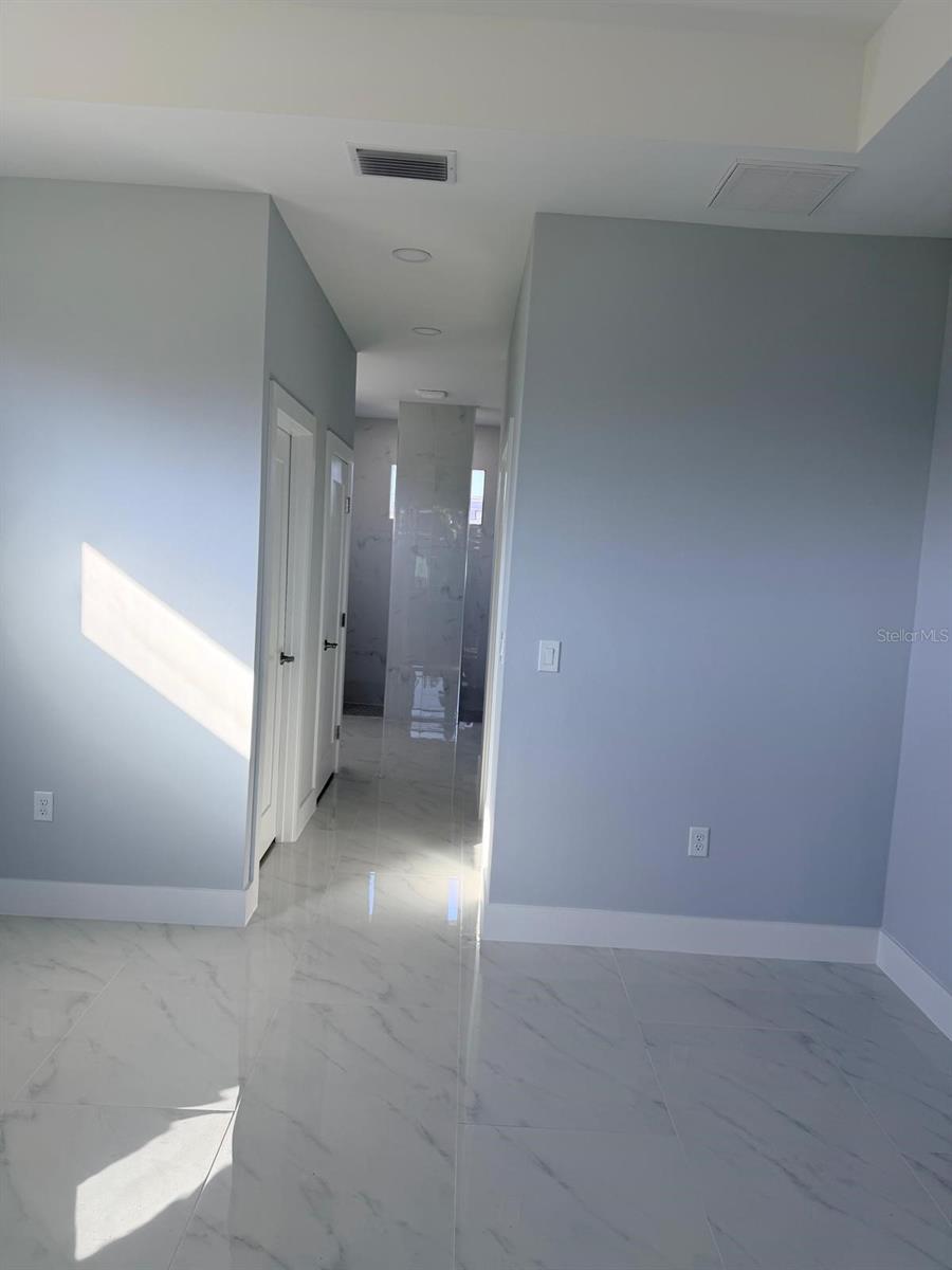 Image 54 of 62 For 313 El Dorado Boulevard N