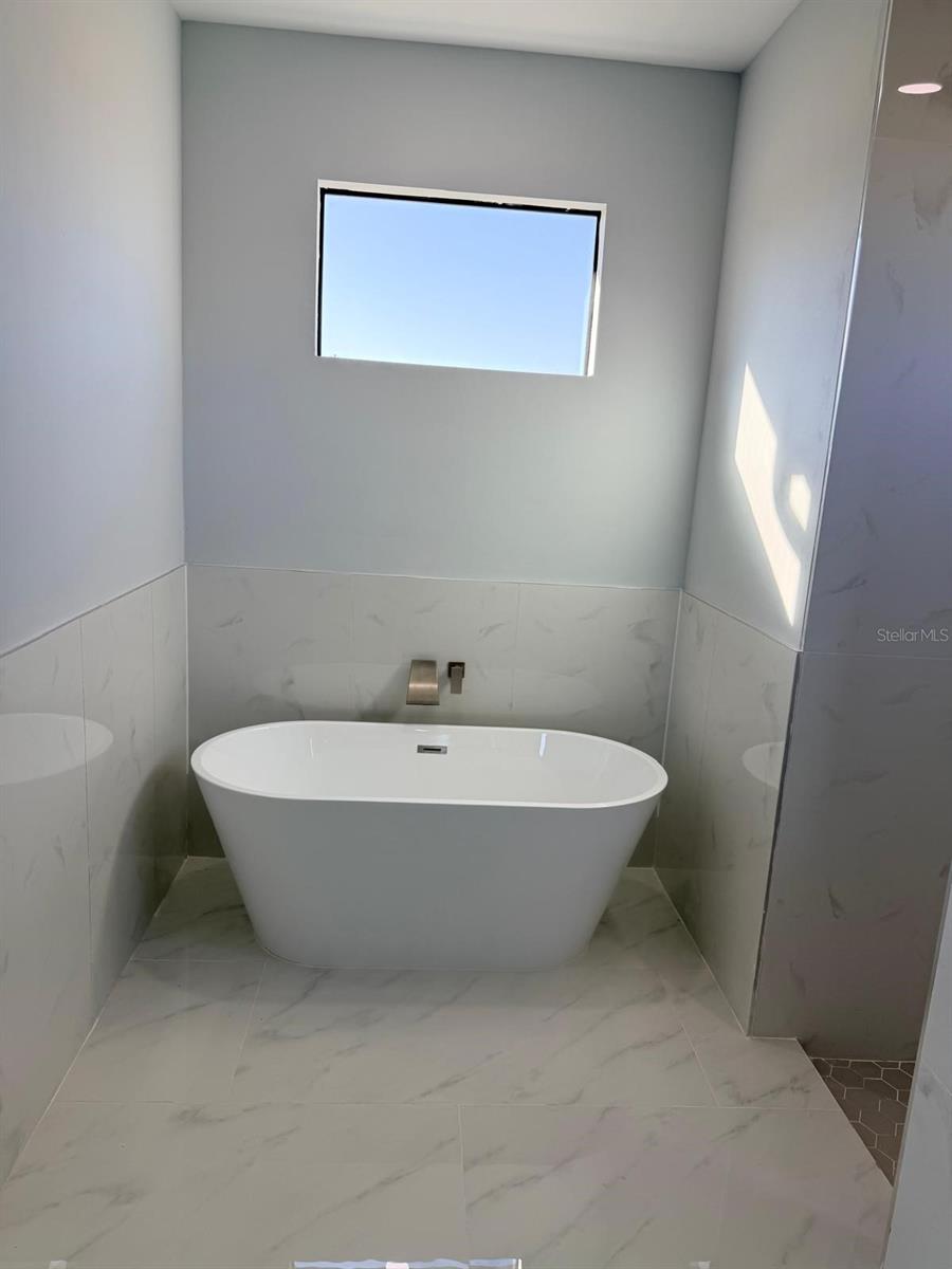 Image 61 of 62 For 313 El Dorado Boulevard N