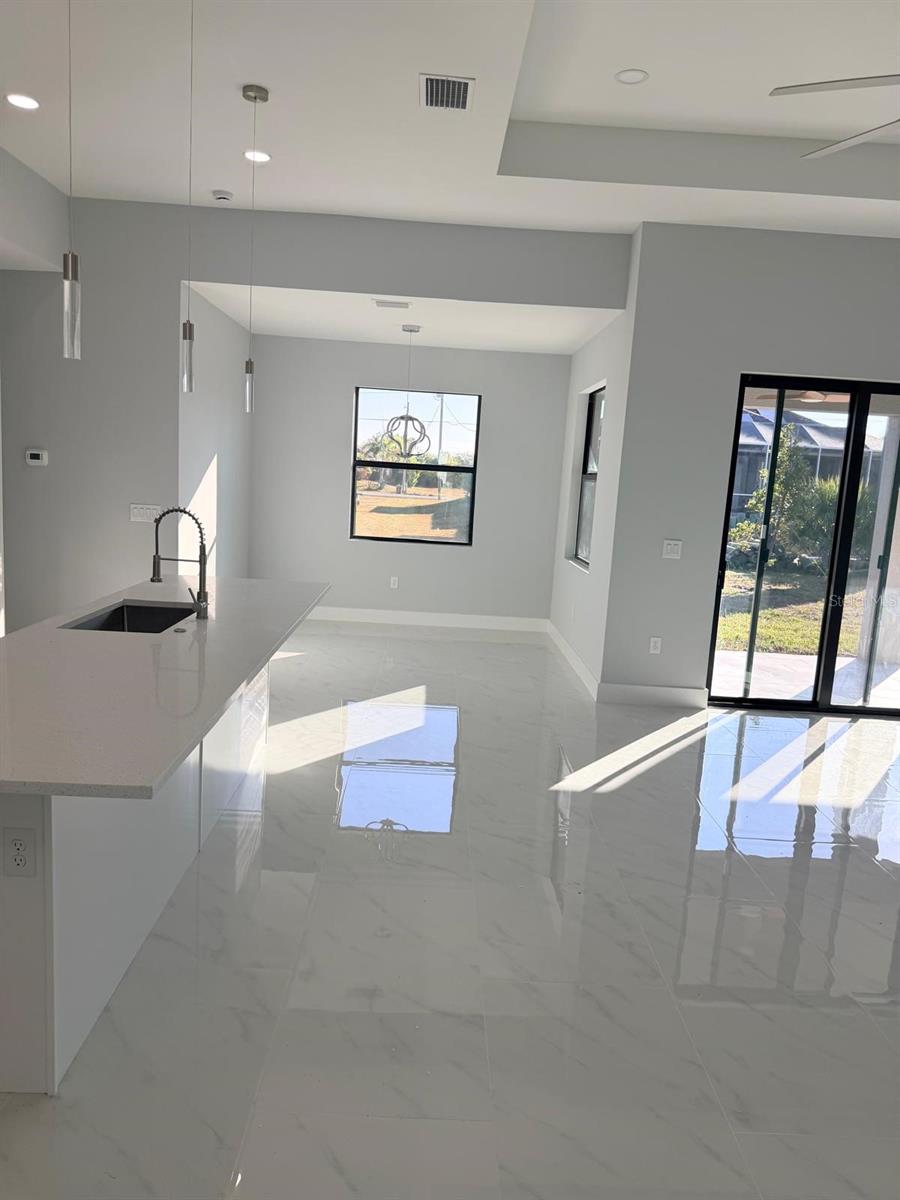 Image 7 of 62 For 313 El Dorado Boulevard N