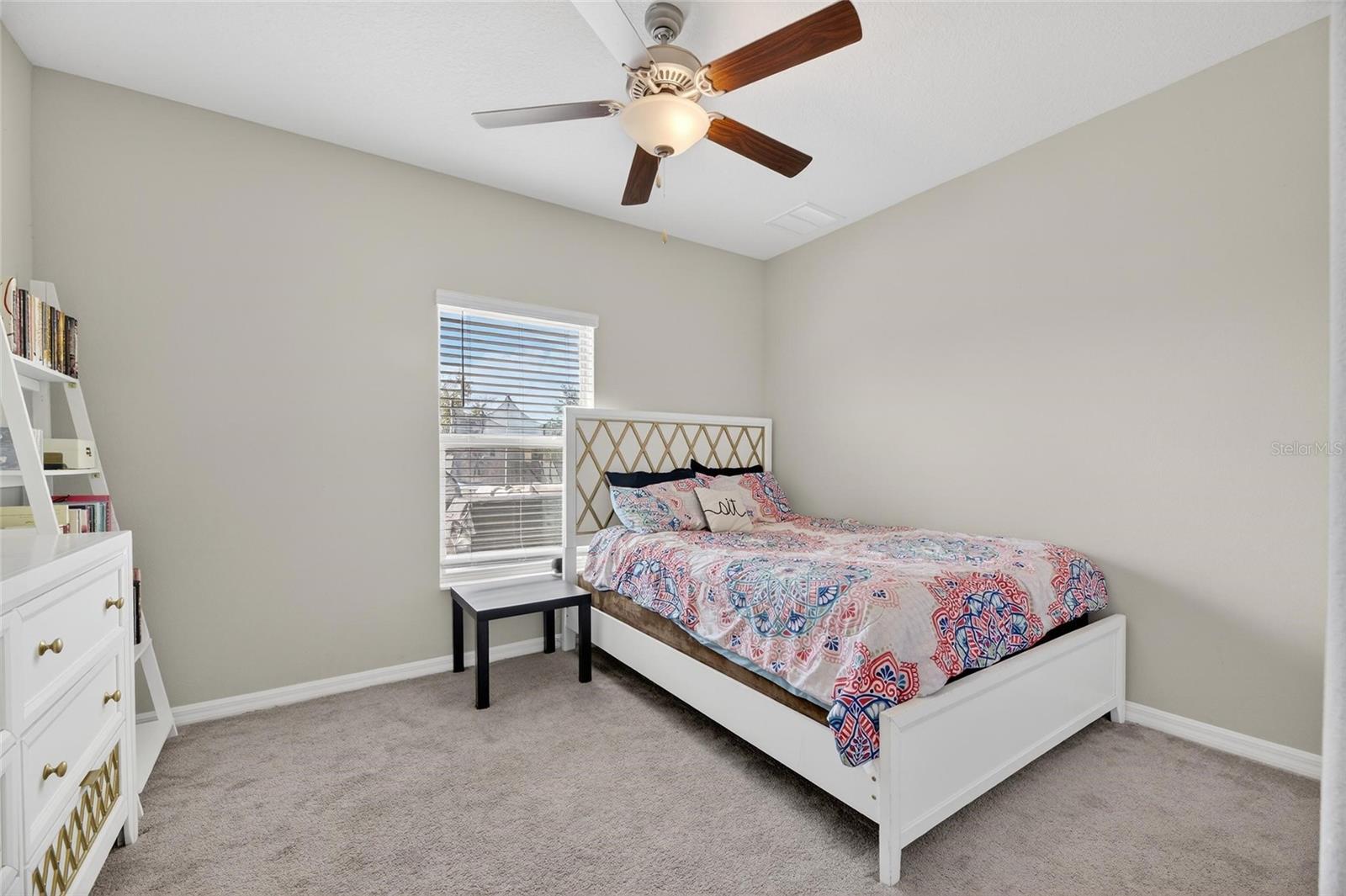 Listing photo id 19 for 16791 Delia Street