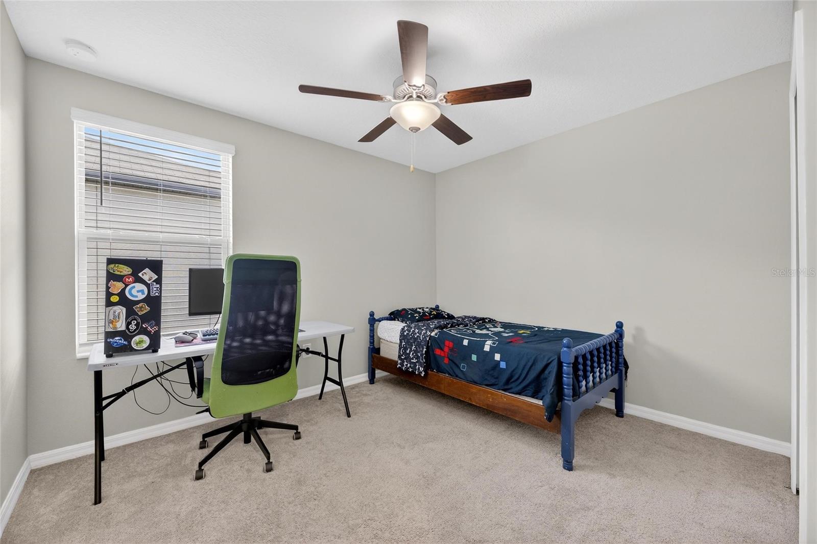 Listing photo id 25 for 16791 Delia Street