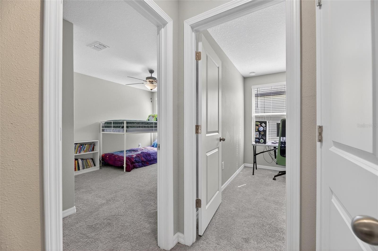 Listing photo id 26 for 16791 Delia Street