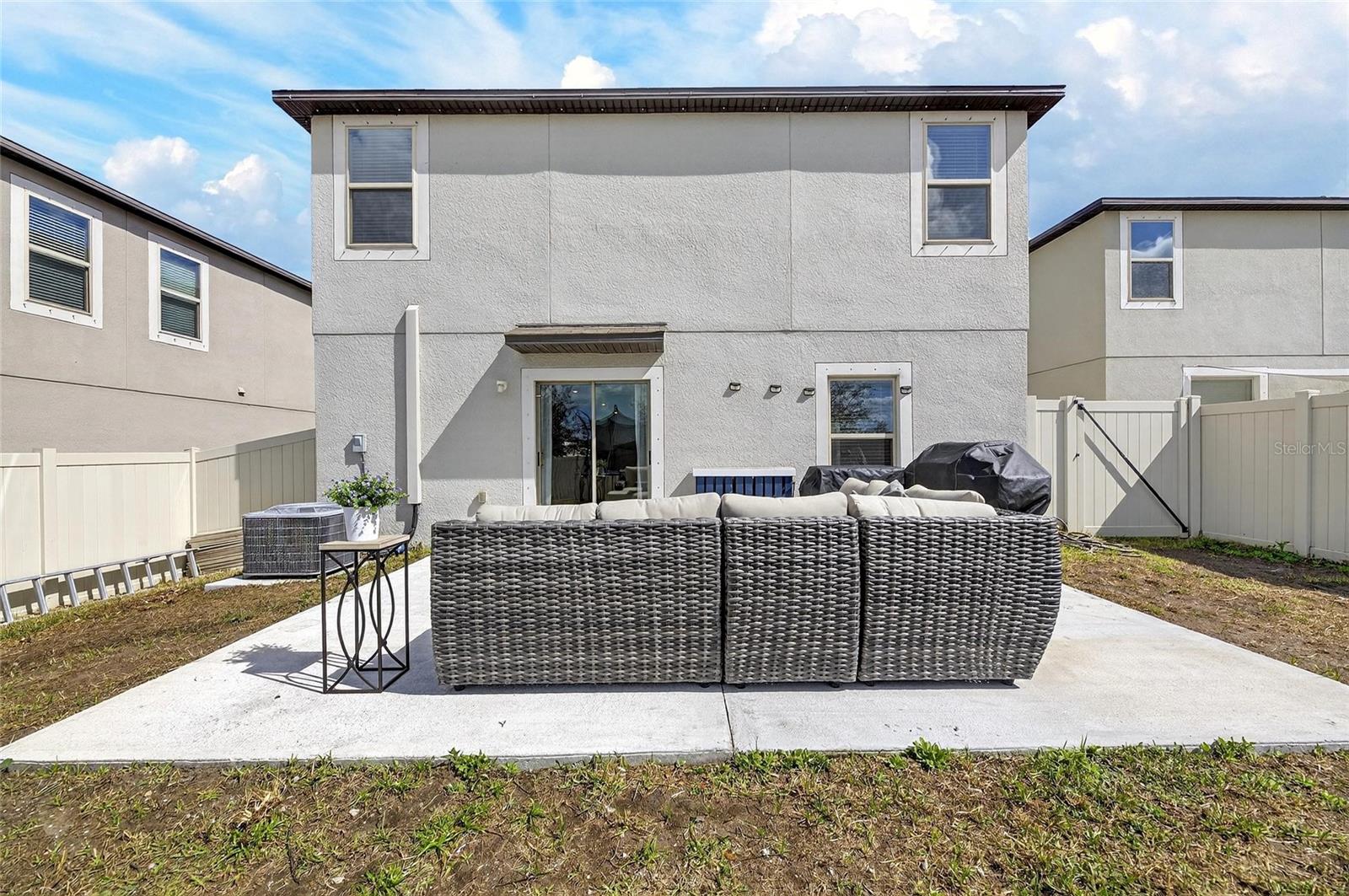 Listing photo id 39 for 16791 Delia Street