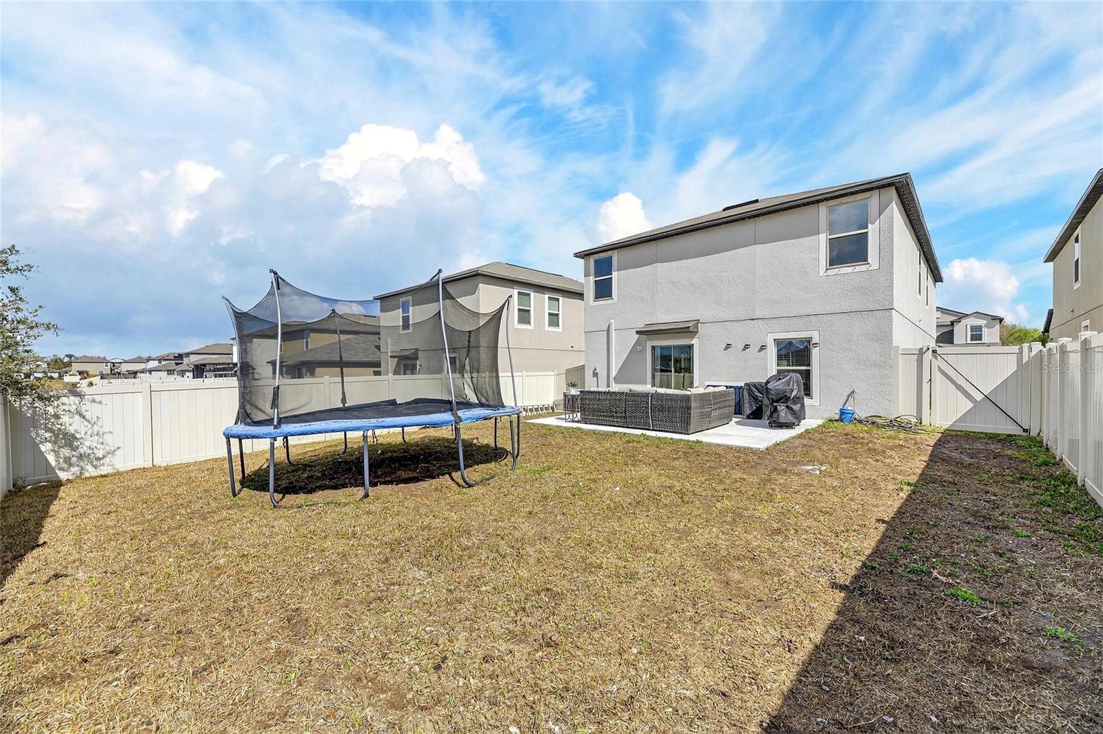 Listing photo id 43 for 16791 Delia Street