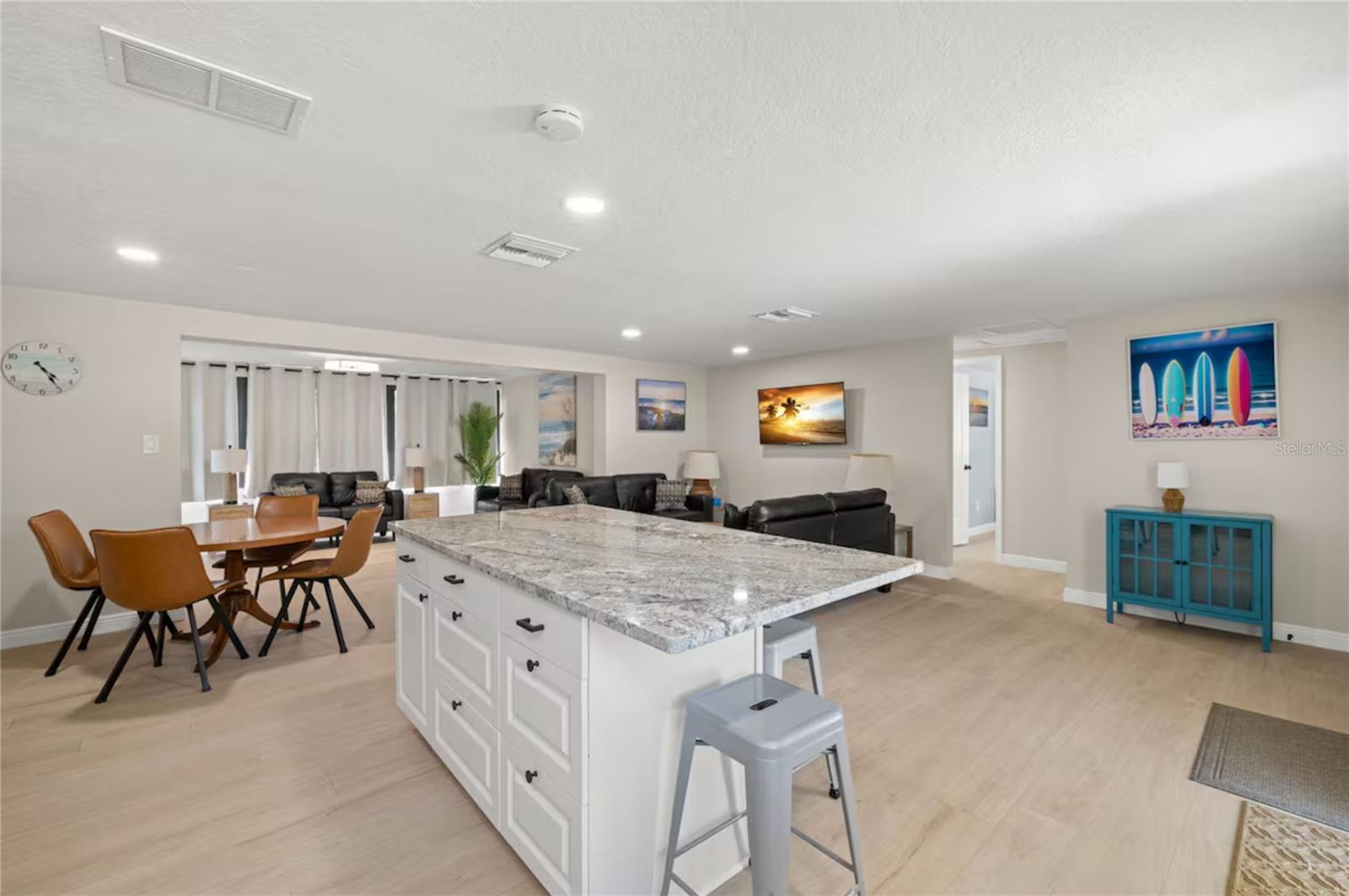 Image 10 of 44 For 201 South Street