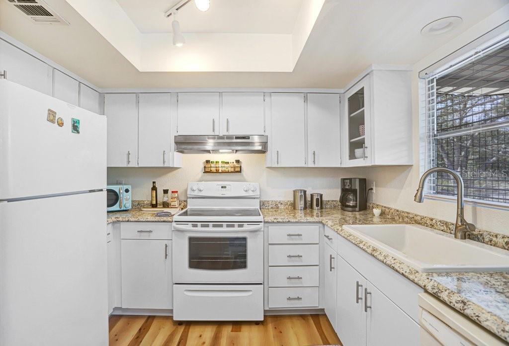 Image 7 of 20 For 4921 Regnas Avenue