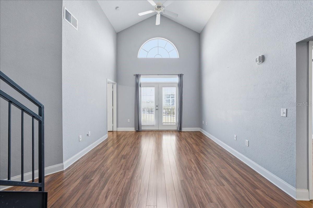 Image 10 of 67 For 4221 Spruce Street 1403