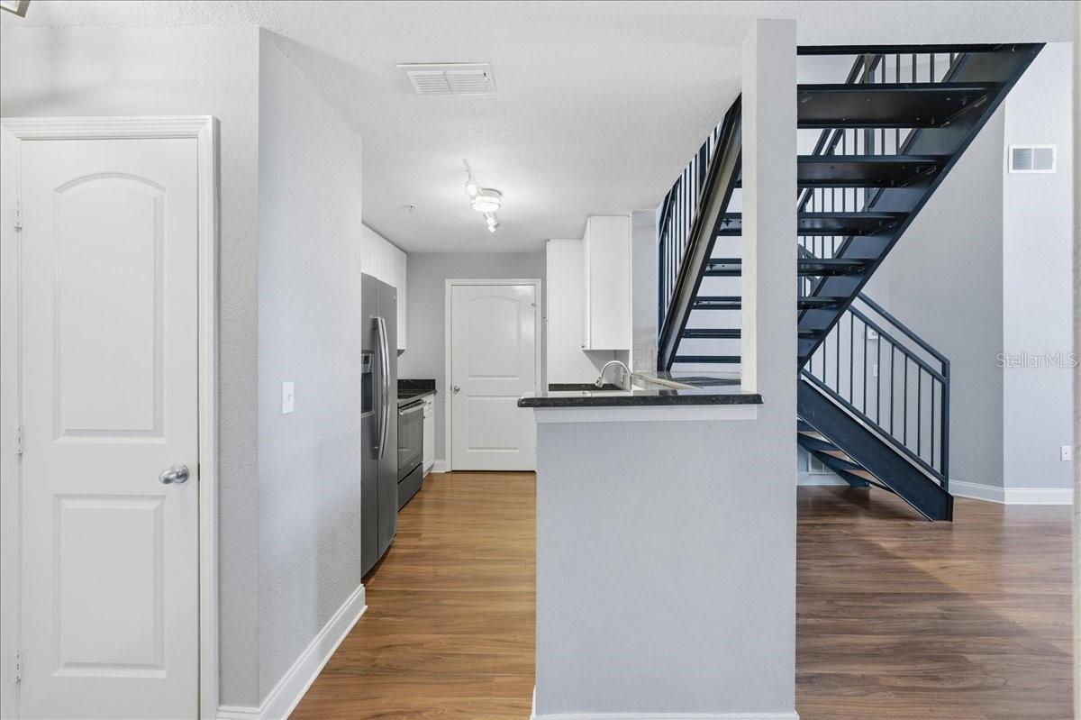 Image 27 of 67 For 4221 Spruce Street 1403