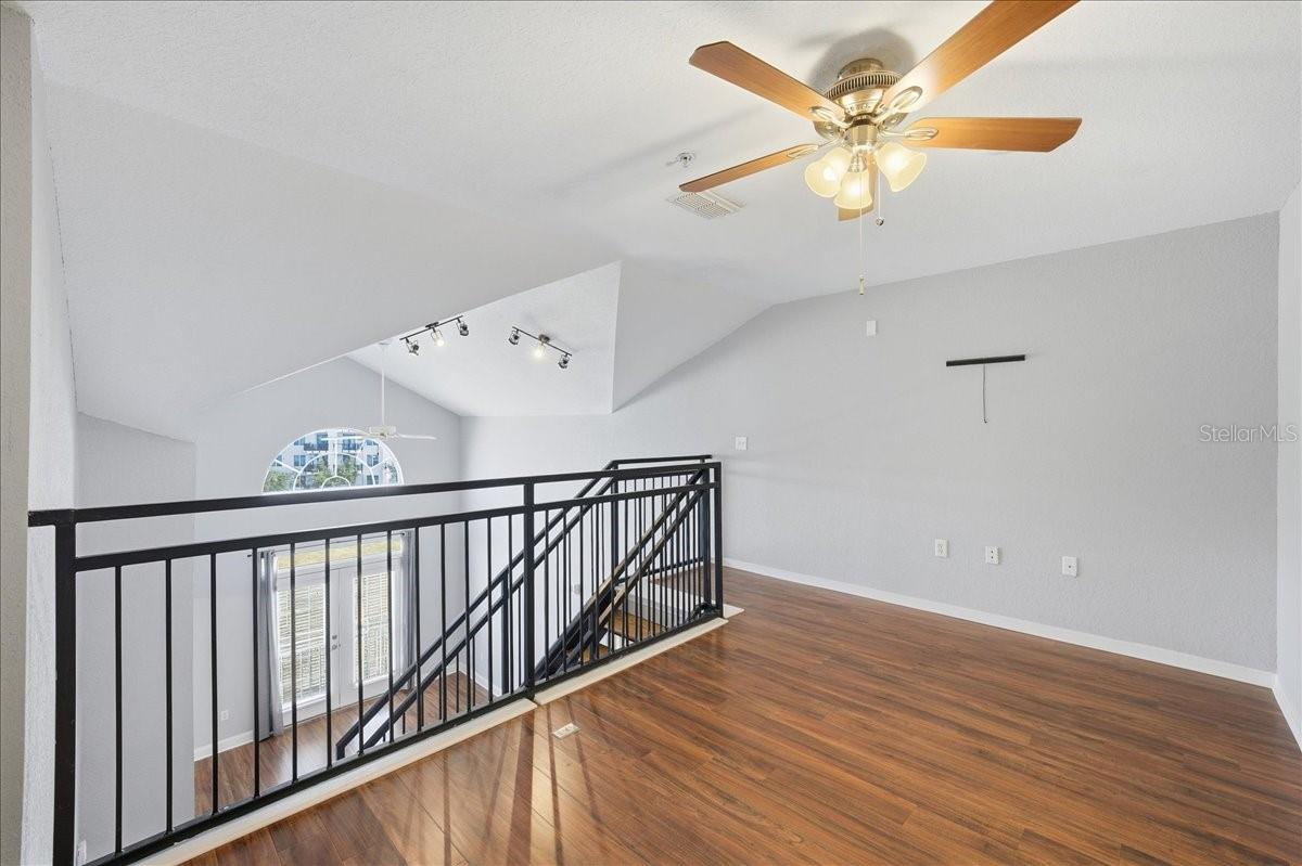 Image 38 of 67 For 4221 Spruce Street 1403