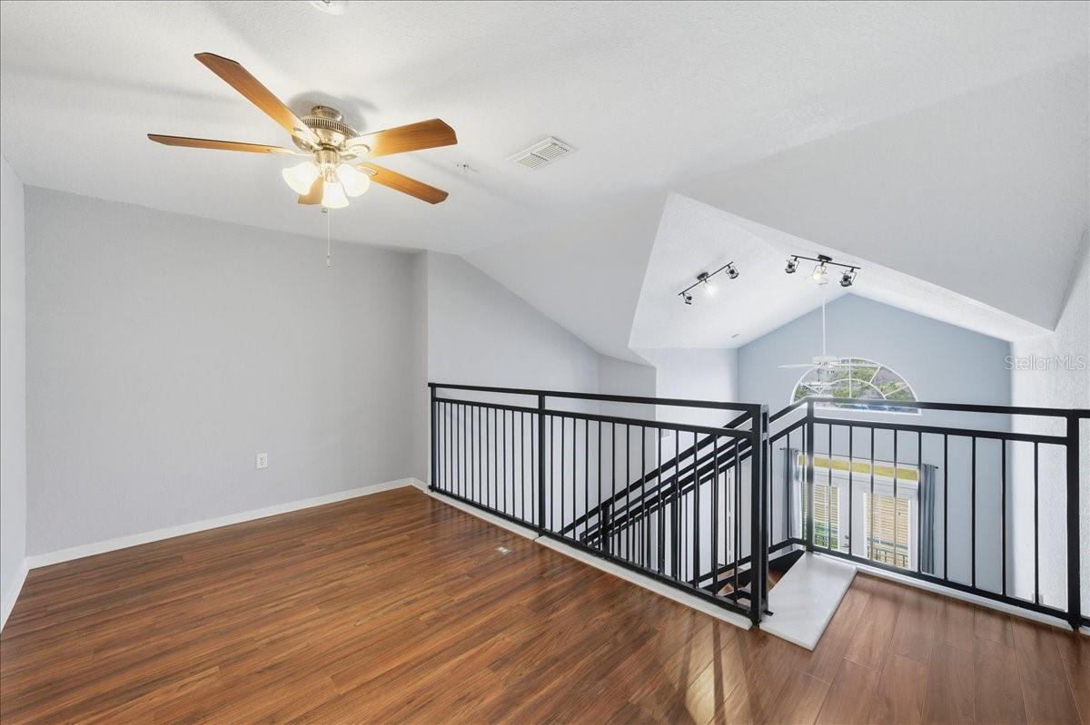 Image 40 of 67 For 4221 Spruce Street 1403