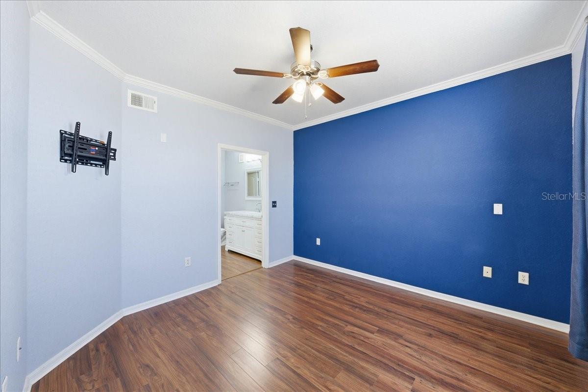 Image 41 of 67 For 4221 Spruce Street 1403