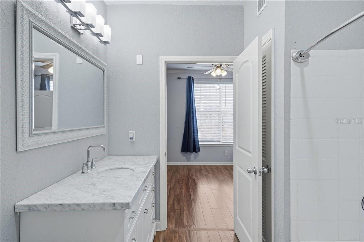 Image 46 of 67 For 4221 Spruce Street 1403