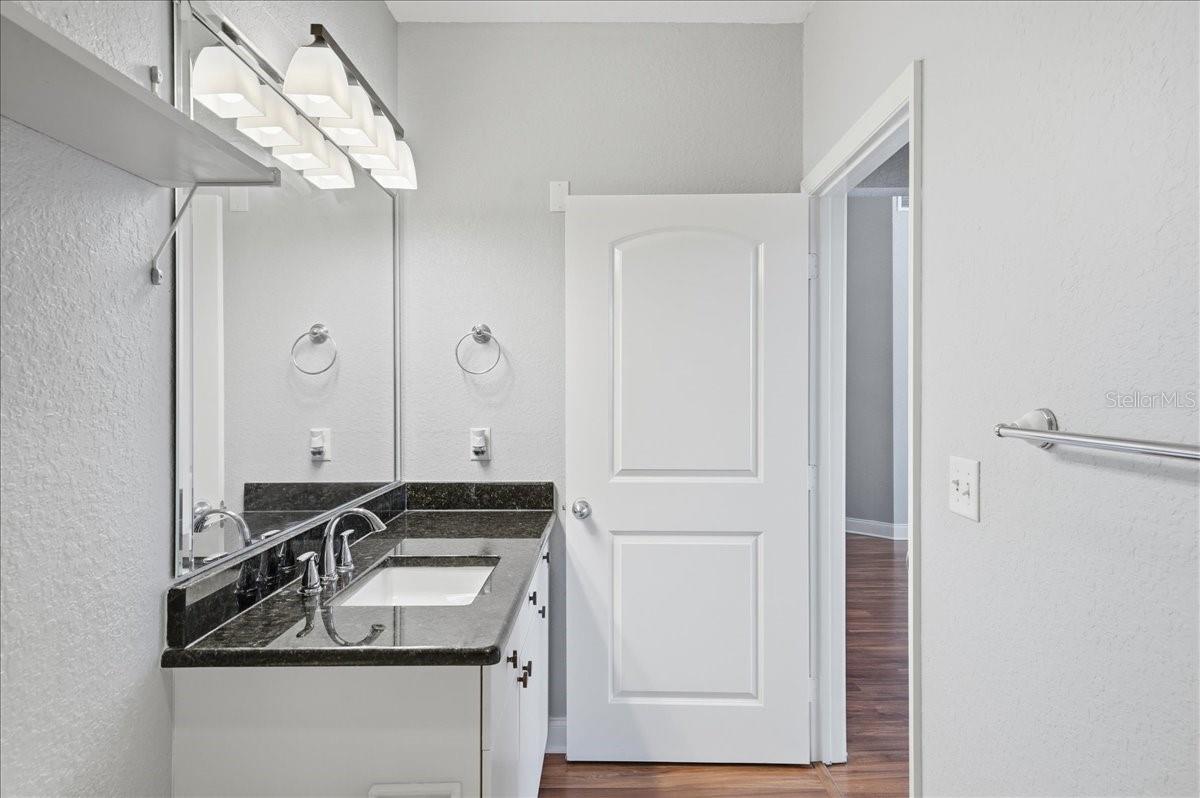 Image 49 of 67 For 4221 Spruce Street 1403