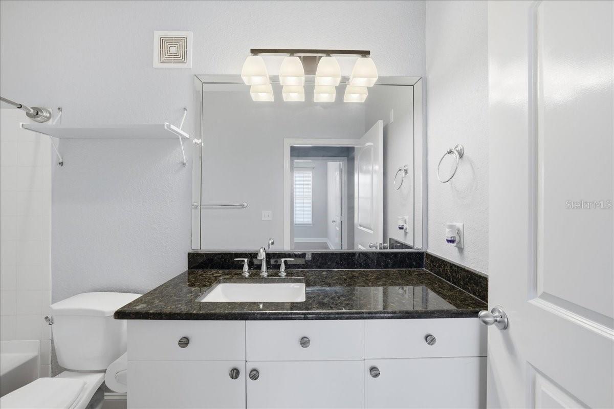 Image 51 of 67 For 4221 Spruce Street 1403