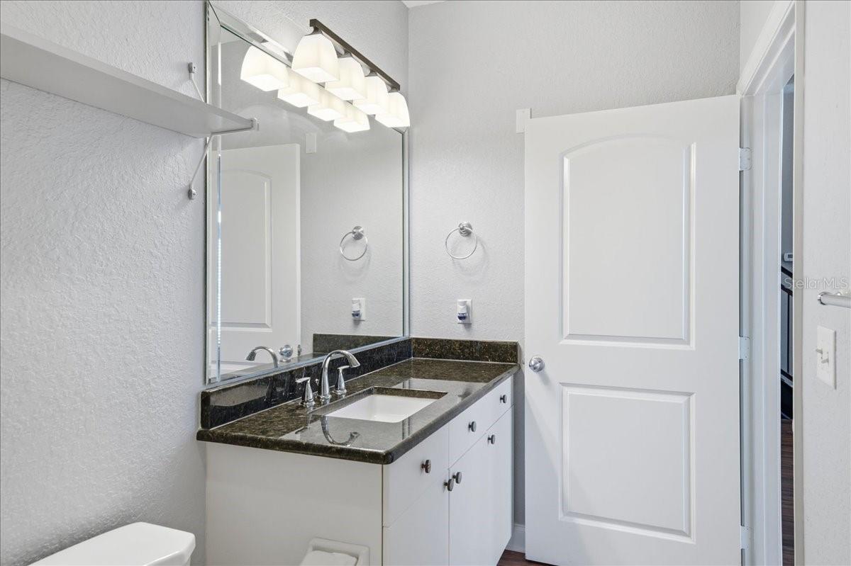 Image 52 of 67 For 4221 Spruce Street 1403