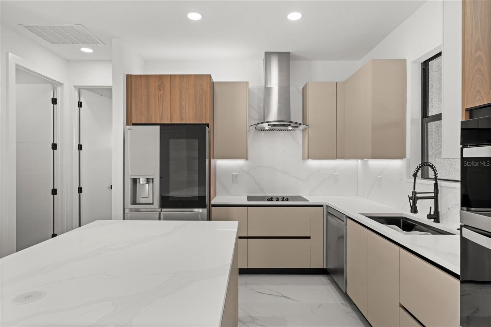 Image 13 of 49 For 1621 23rd Terrace