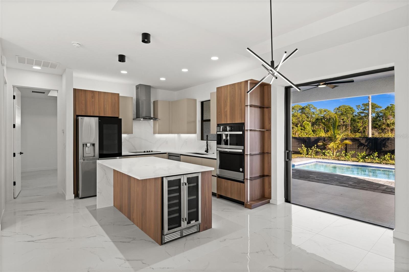 Image 15 of 49 For 1621 23rd Terrace