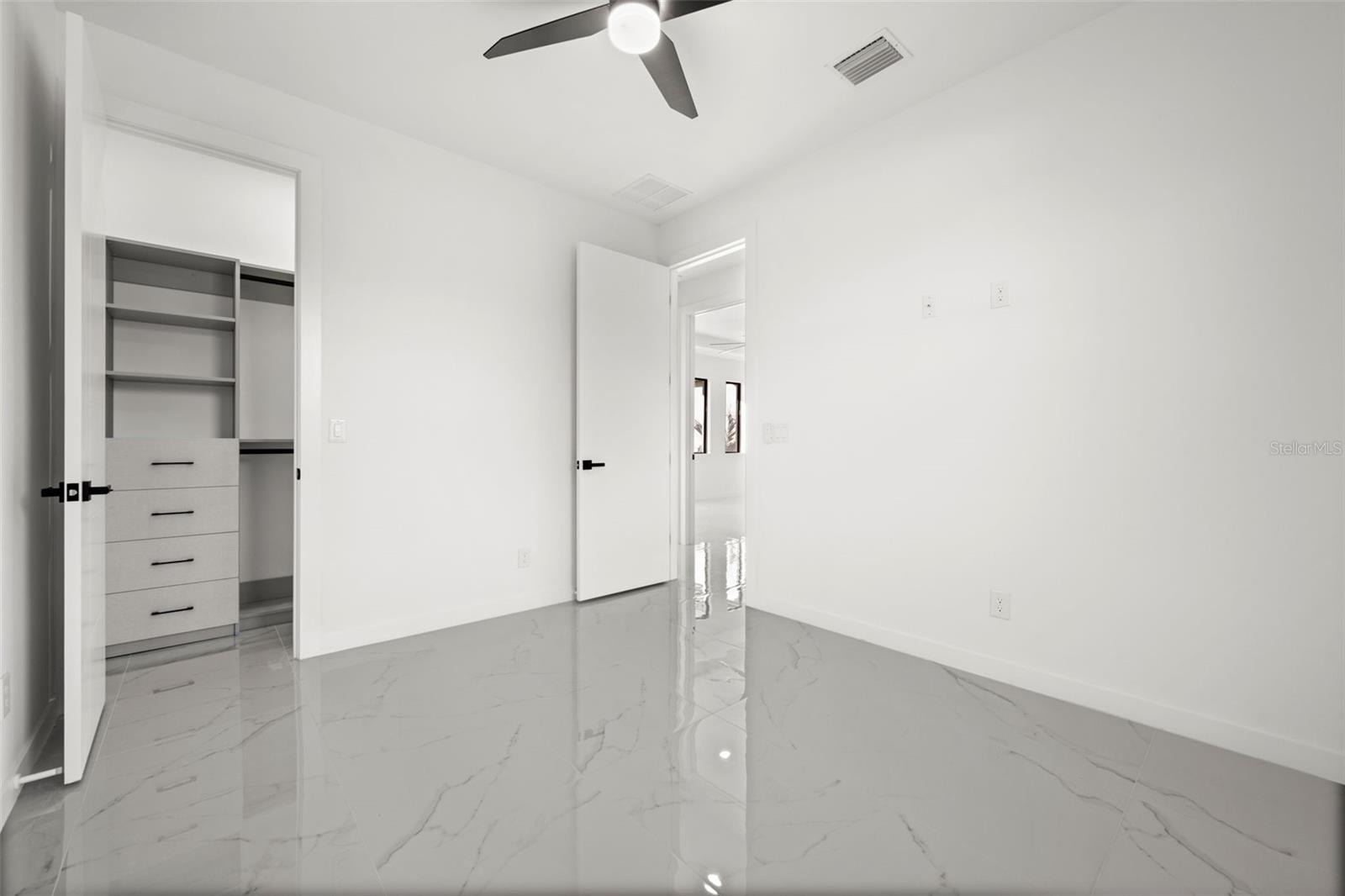 Image 29 of 49 For 1621 23rd Terrace