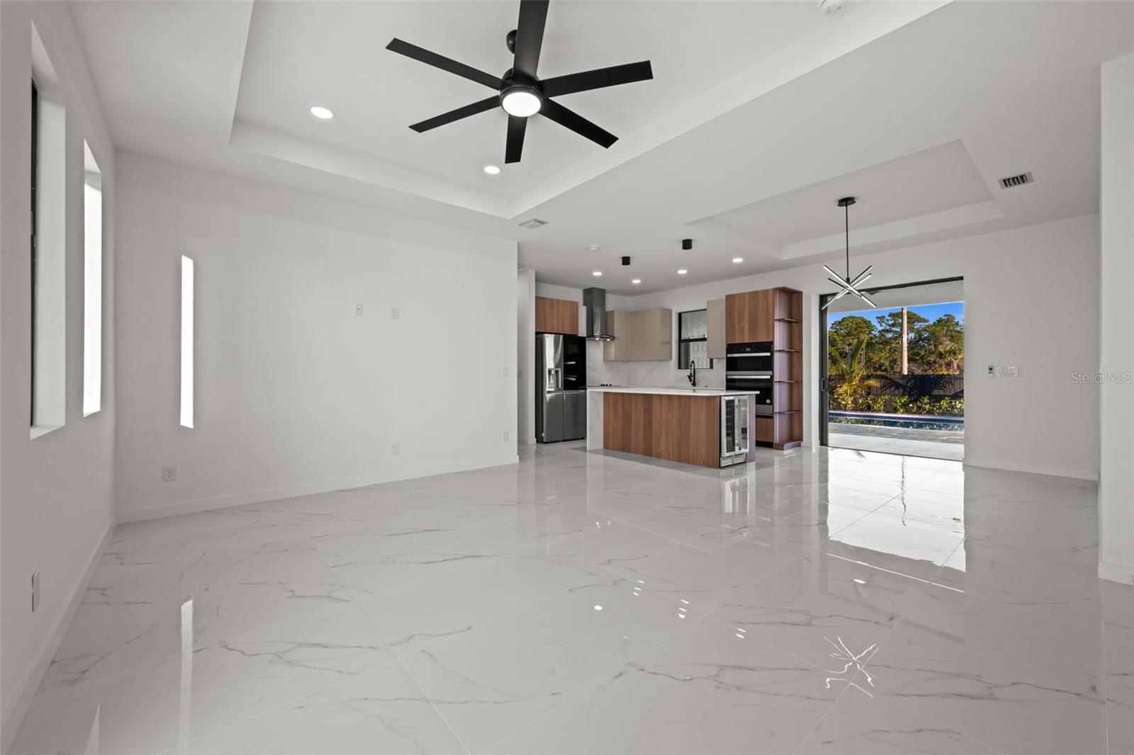 Image 4 of 49 For 1621 23rd Terrace