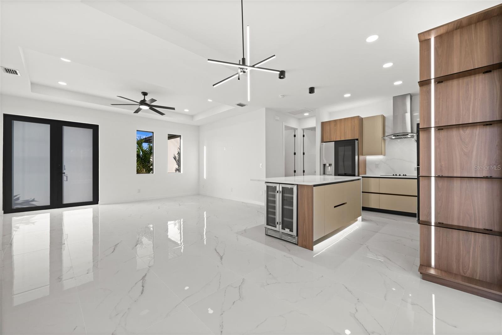 Image 9 of 49 For 1621 23rd Terrace