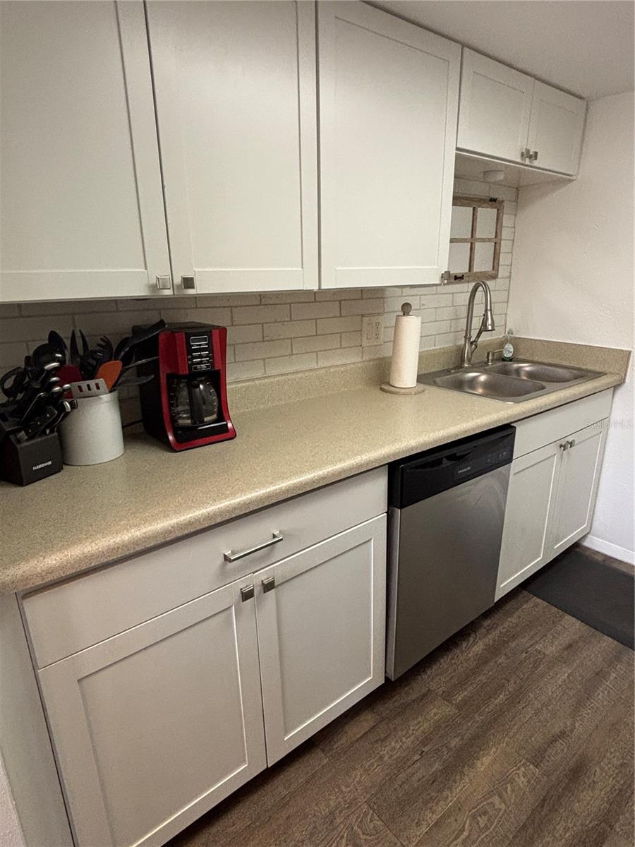 Image 10 of 23 For 8911 Blind Pass Road 322