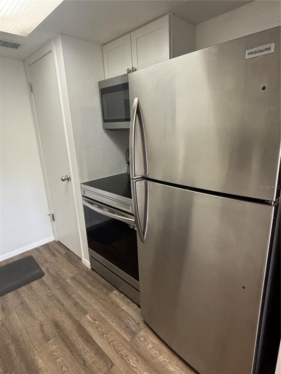 Image 11 of 23 For 8911 Blind Pass Road 322