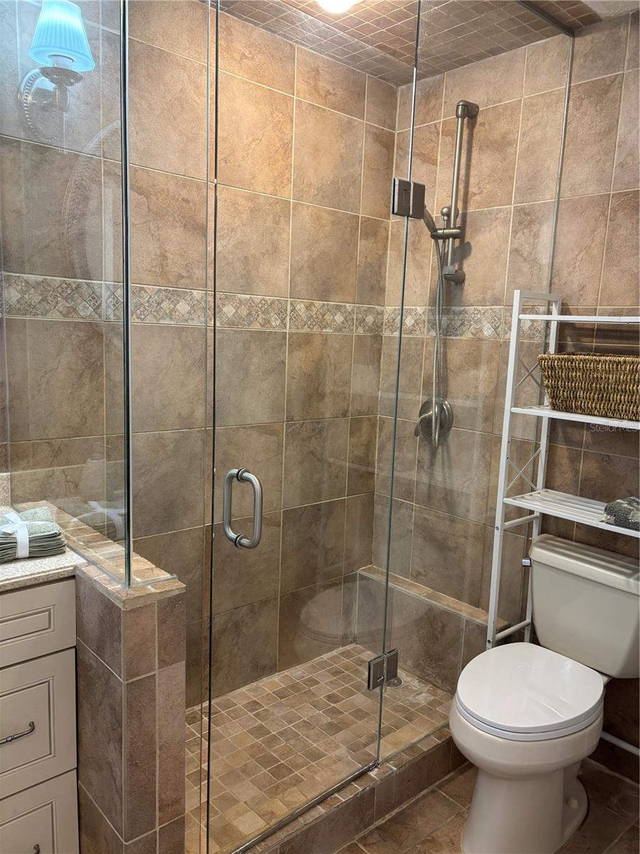 Image 18 of 23 For 8911 Blind Pass Road 322