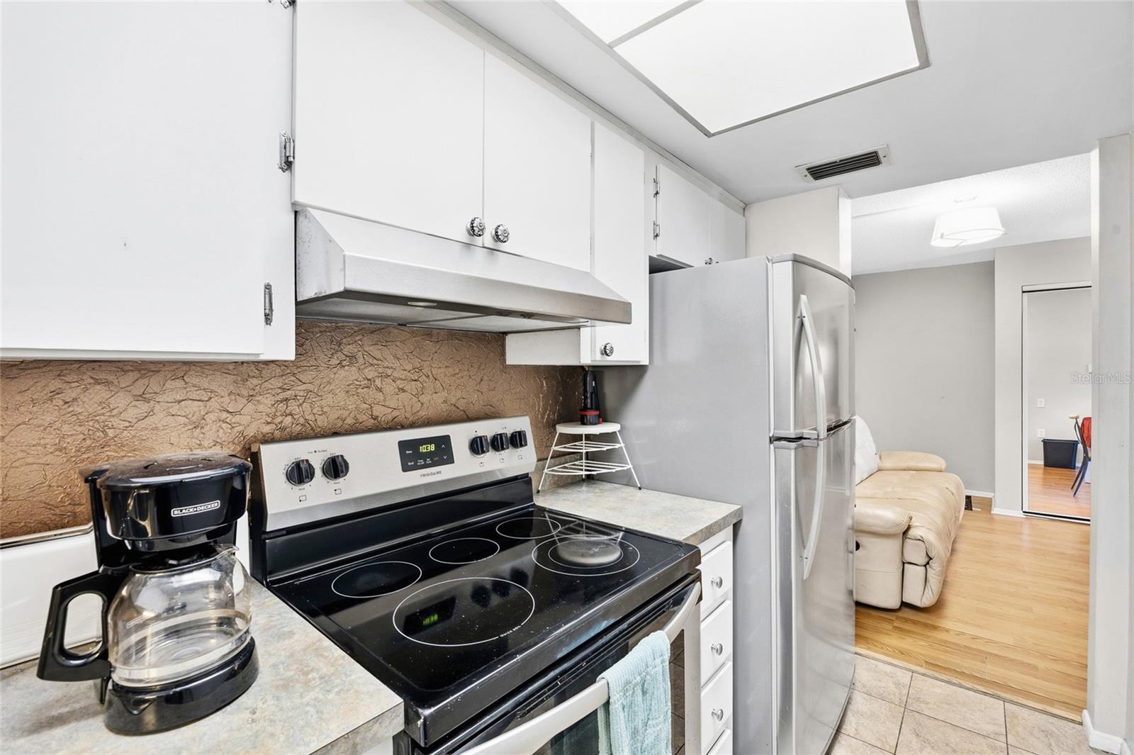 Image 11 of 32 For 100 Waverly Way 201