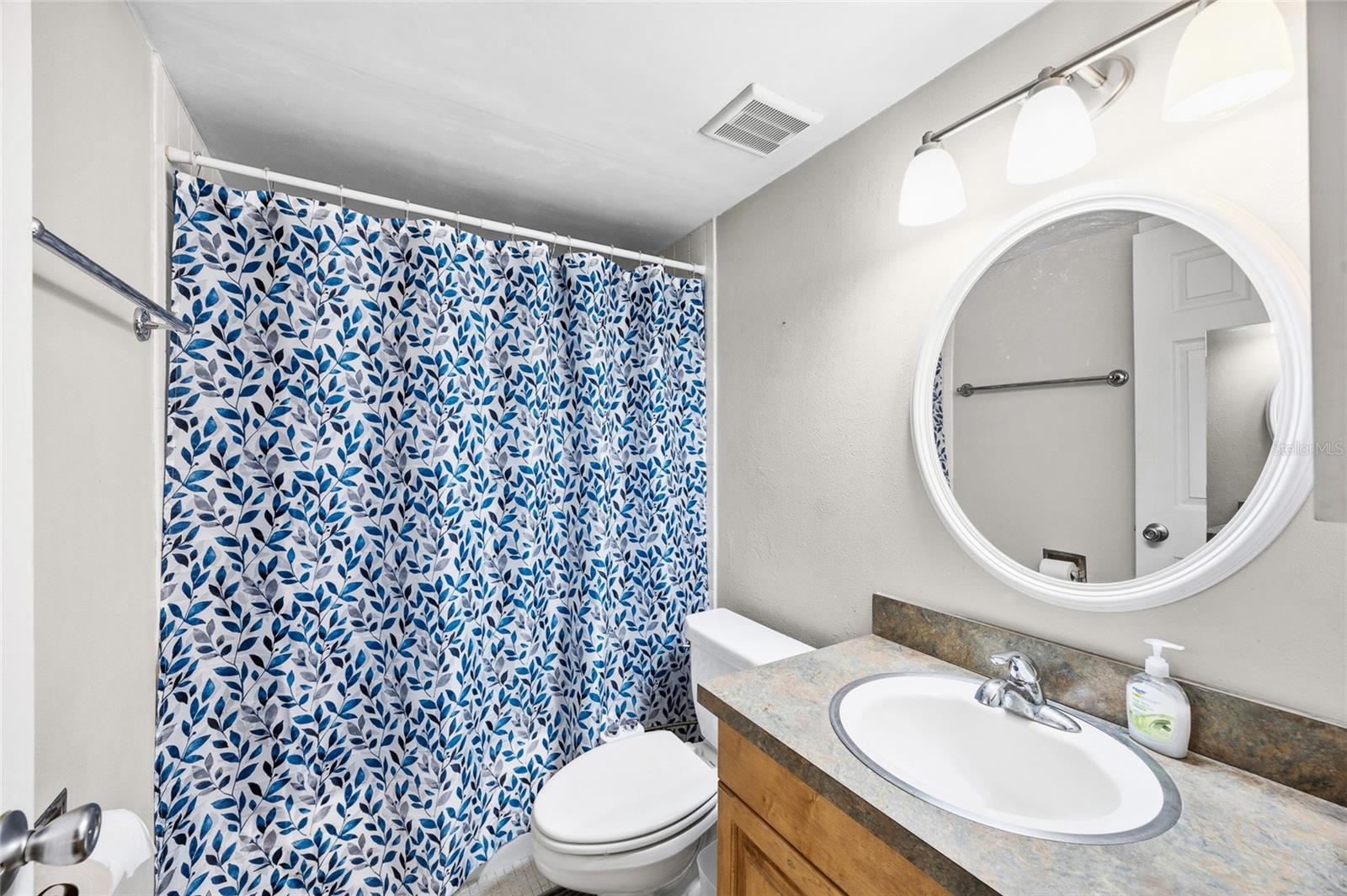 Image 15 of 32 For 100 Waverly Way 201