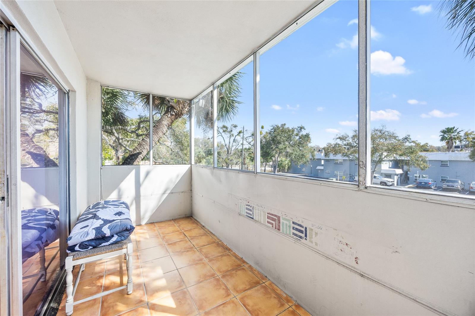 Image 17 of 32 For 100 Waverly Way 201