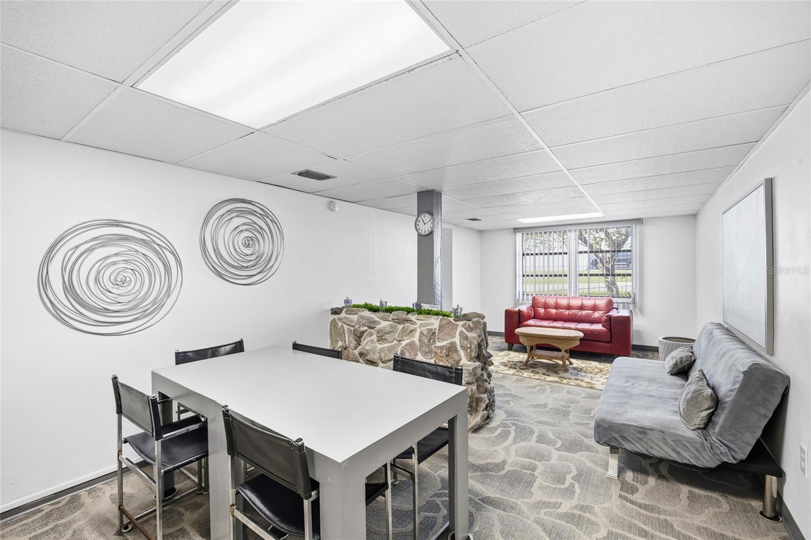 Image 22 of 32 For 100 Waverly Way 201