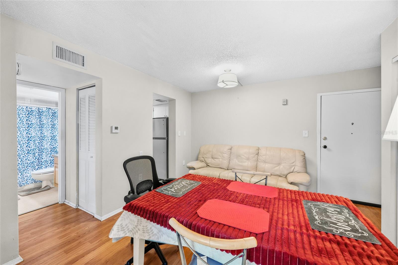 Image 5 of 32 For 100 Waverly Way 201