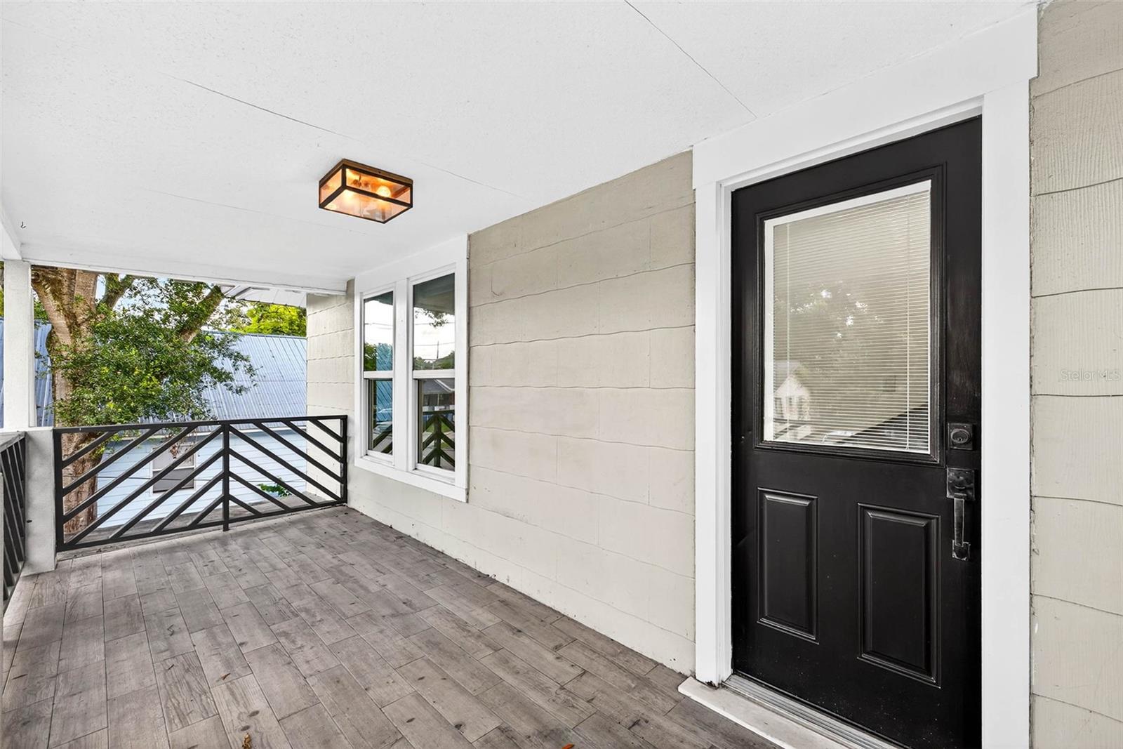 Image 15 of 20 For 809 Baker Street A