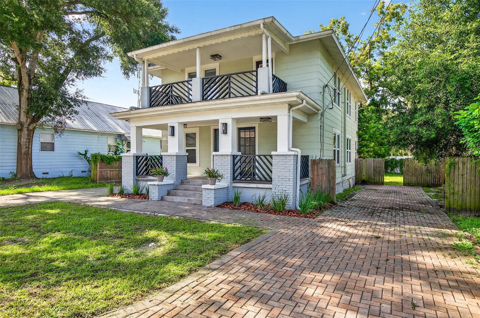 Image 2 of 20 For 809 Baker Street A