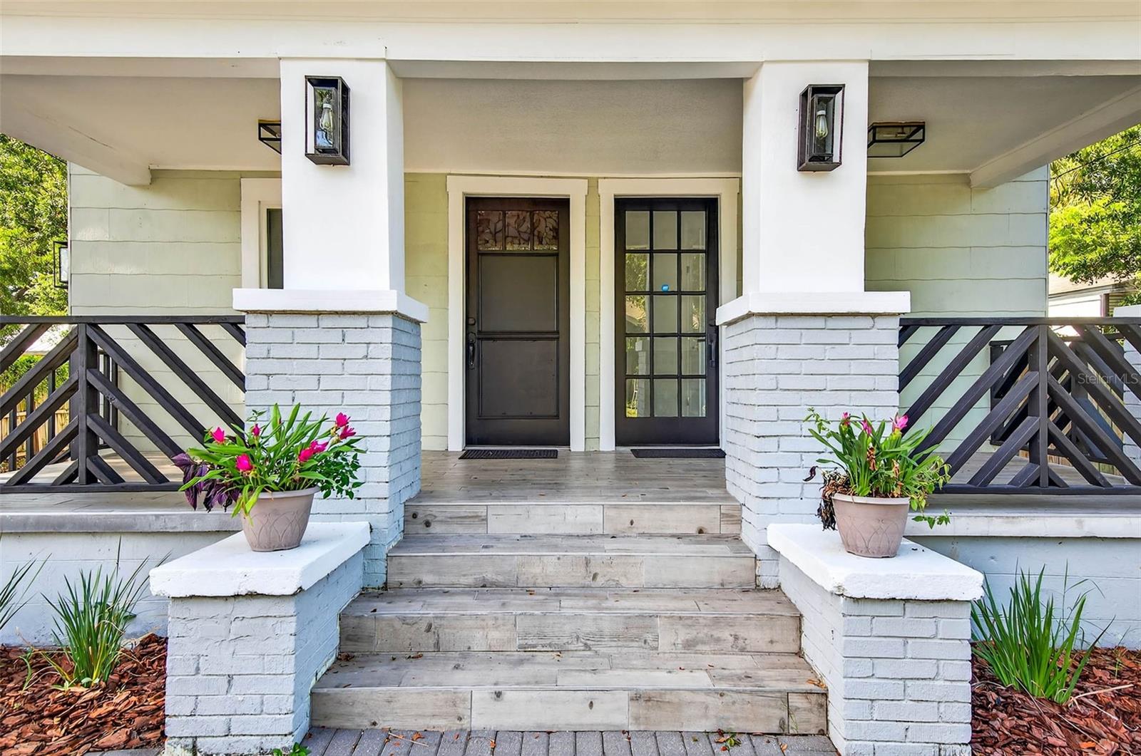 Image 3 of 20 For 809 Baker Street A