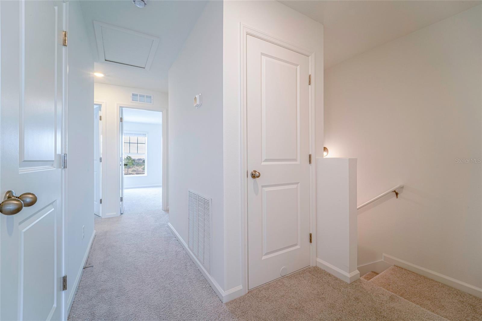 Listing photo id 16 for 1918 Bluewater Lane