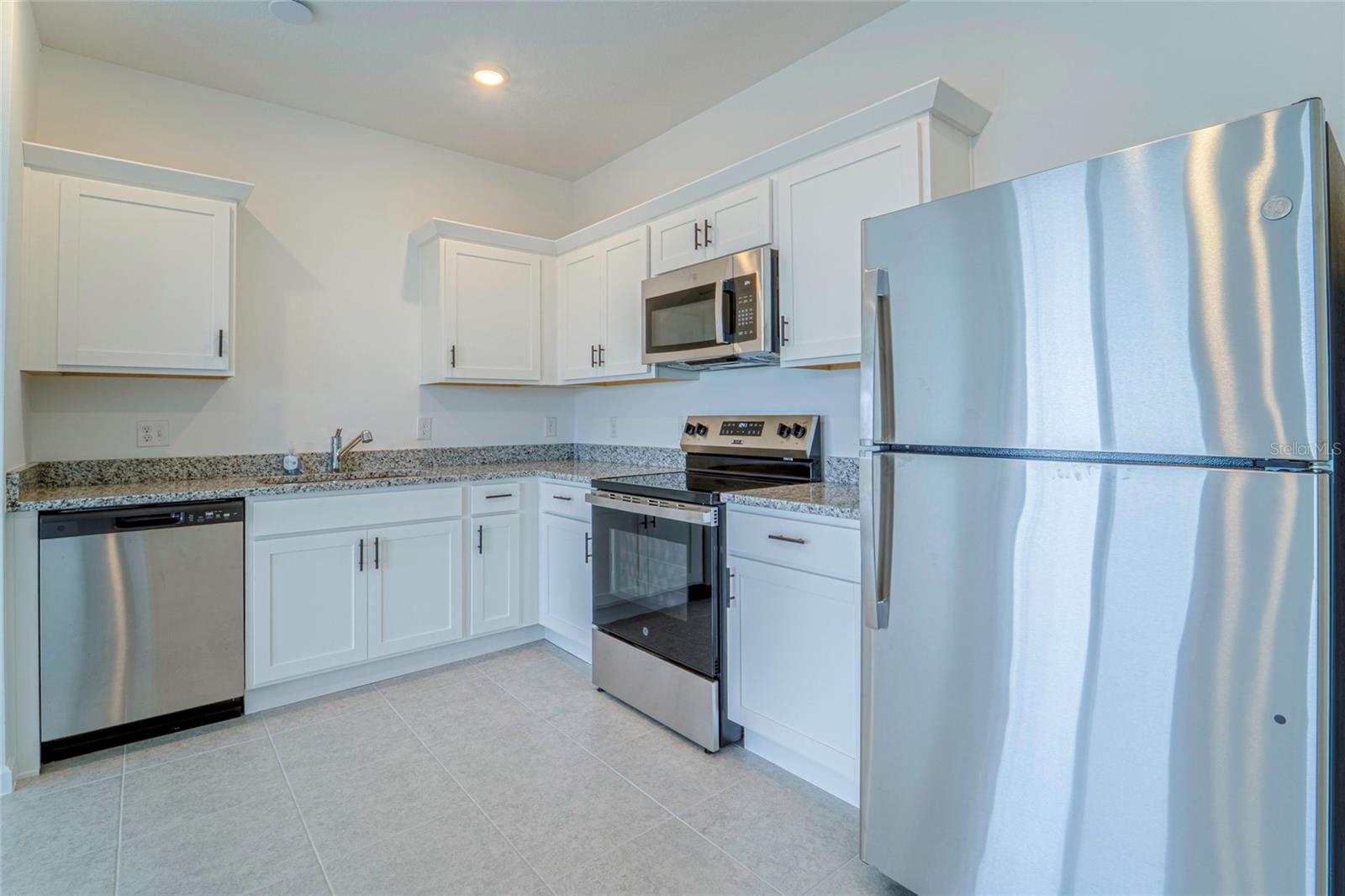 Listing photo id 6 for 1918 Bluewater Lane