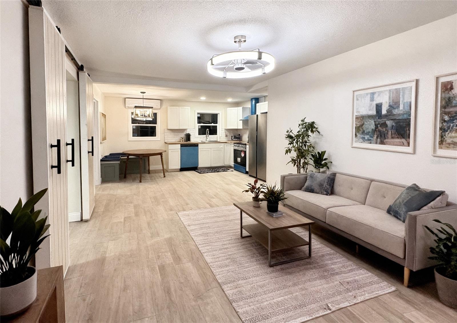 Image 3 of 16 For 903 King Street