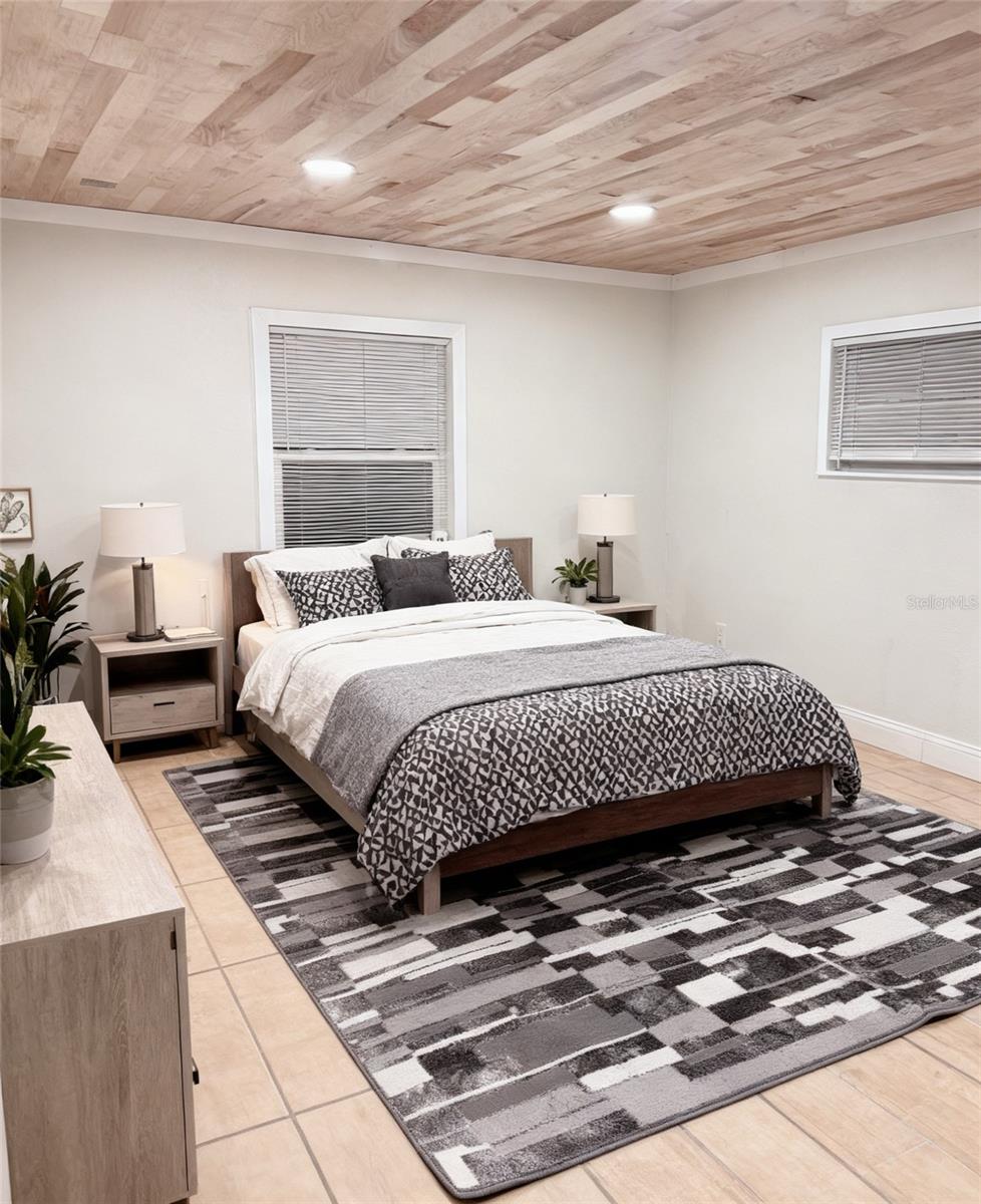 Image 8 of 16 For 903 King Street