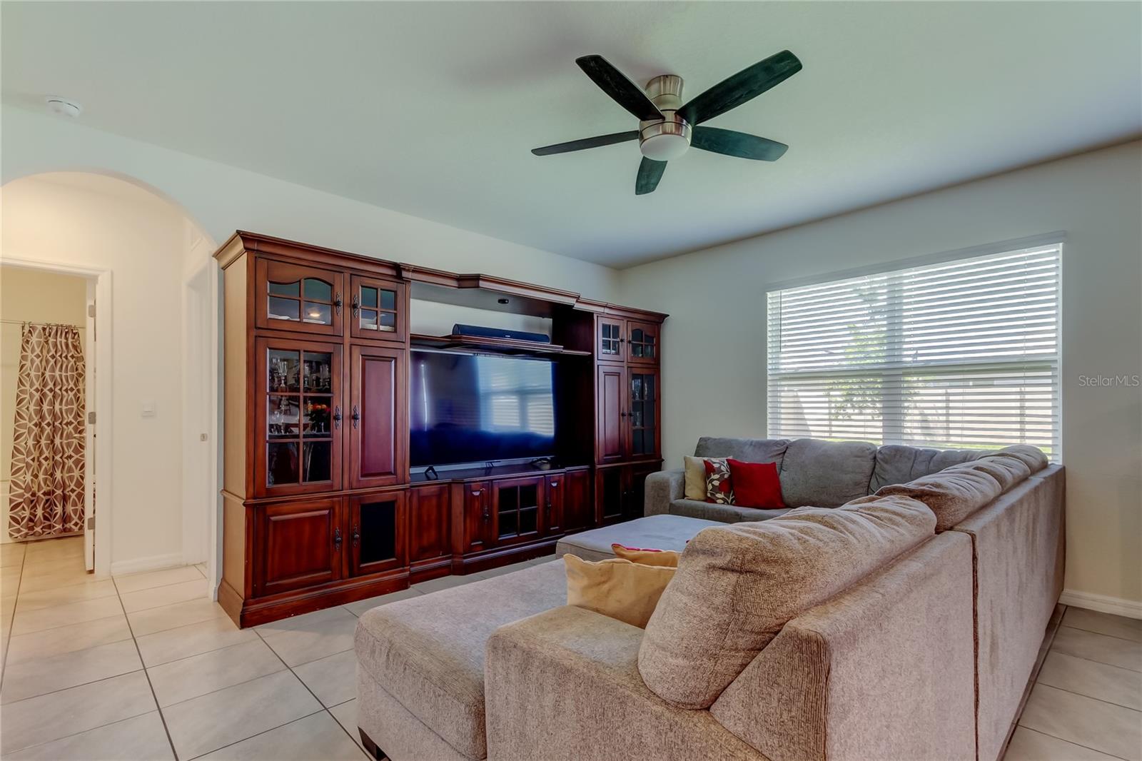 Image 21 of 66 For 2933 Maiden Grass Isle