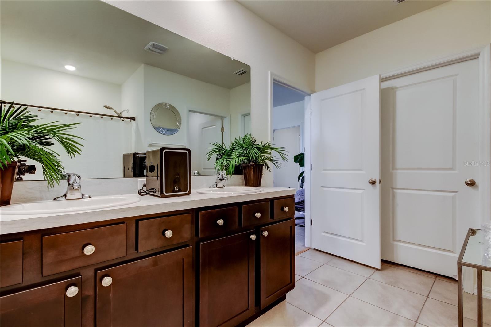 Image 40 of 66 For 2933 Maiden Grass Isle