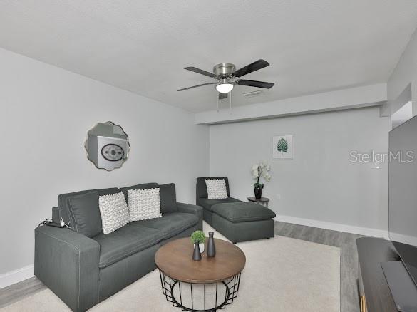 Image 9 of 41 For 6206 Adelia Avenue