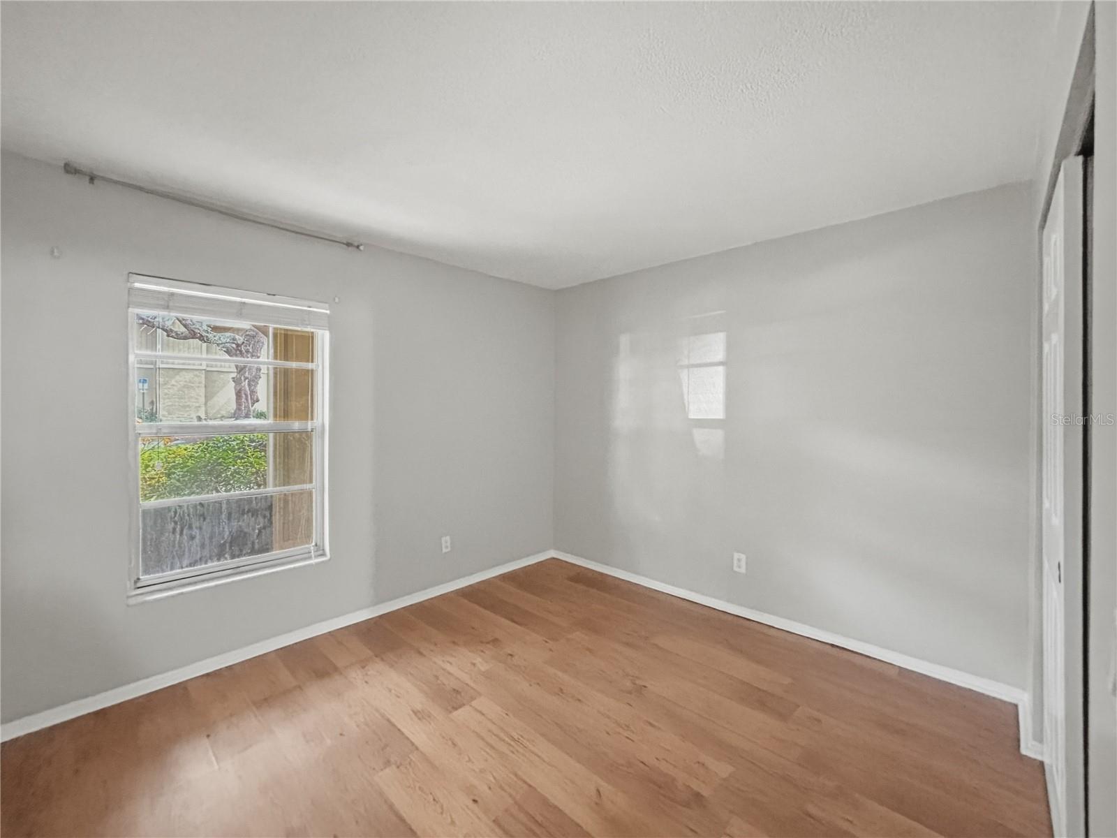 Image 19 of 19 For 14324 Hanging Moss Circle  101