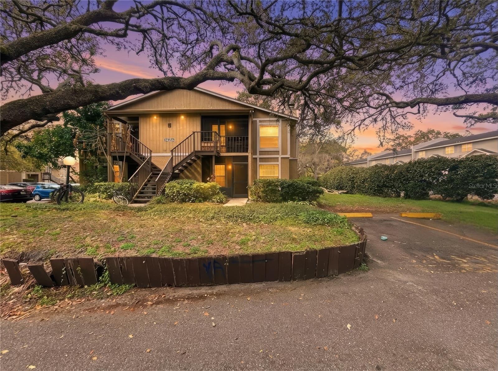 Image 2 of 19 For 14324 Hanging Moss Circle  101