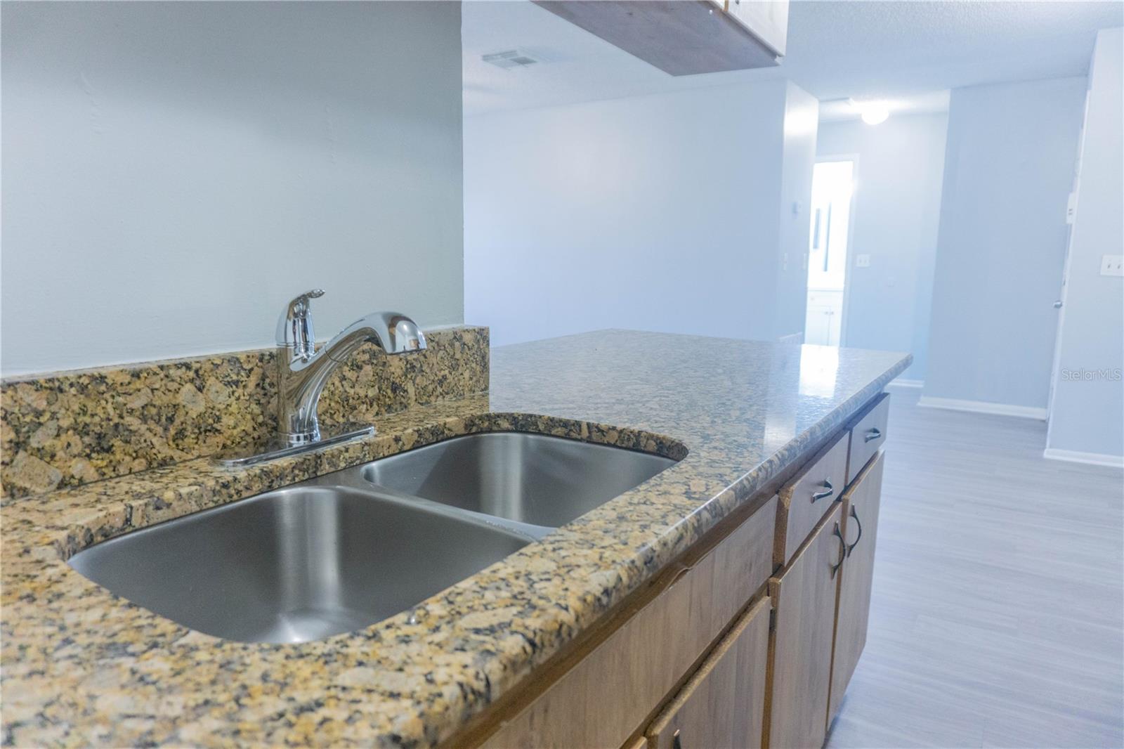 Image 13 of 54 For 616 Golden Raintree Place 616