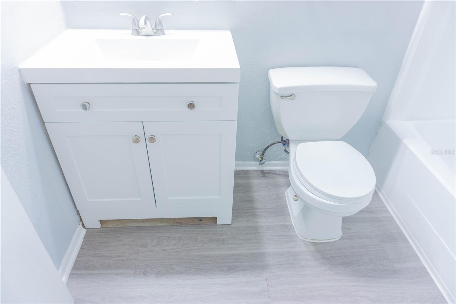 Image 19 of 54 For 616 Golden Raintree Place 616